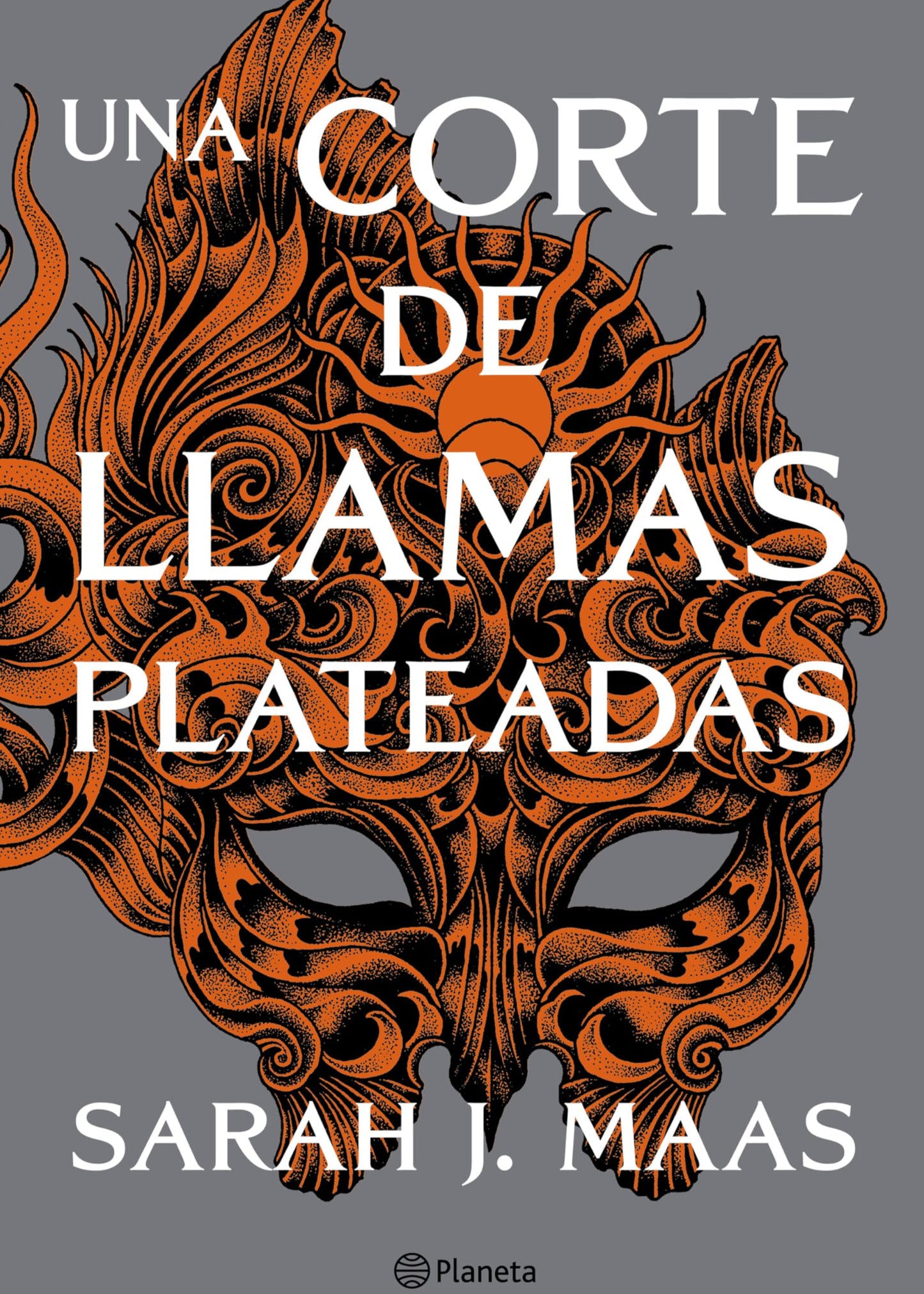 Una corte de llamas plateadas